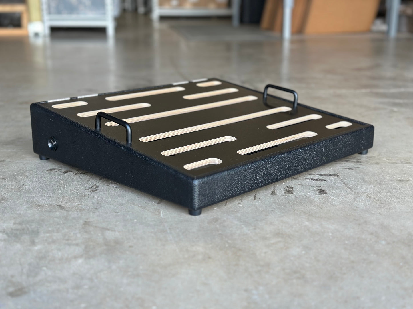 Custom Shop - Black/Fawn Tolex Pedalboard - 18x16
