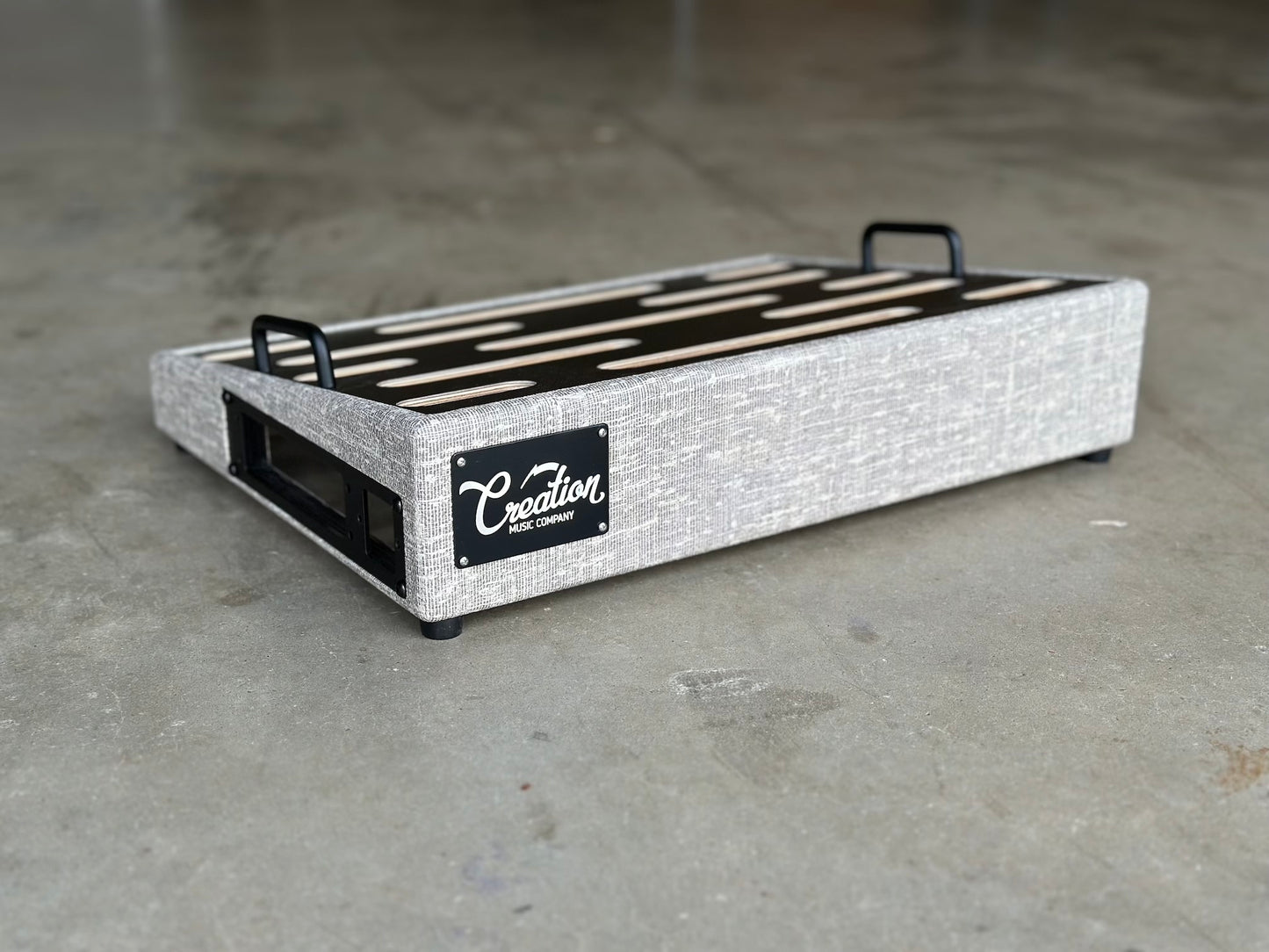 V3 Custom Shop Pedalboard - Fawn Tolex - 17x12.5