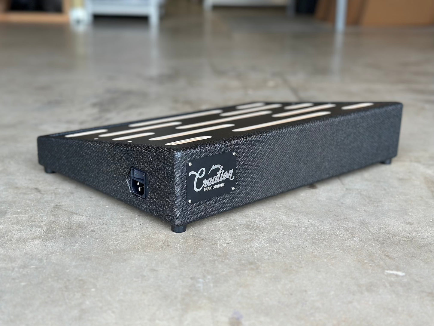 Custom Shop - Black Tweed Pedalboard - 18x12.5