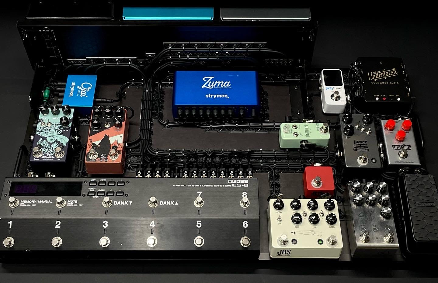 Custom Pedalboard Wiring Setup
