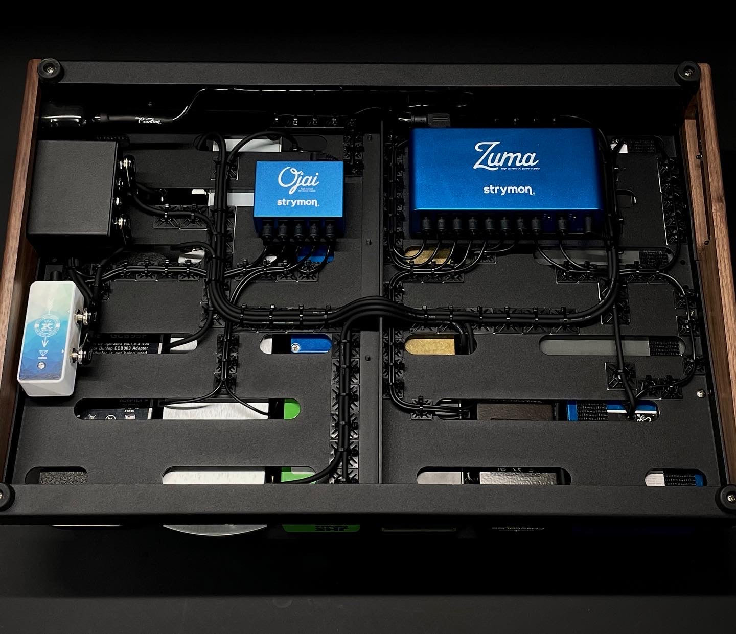 Custom Pedalboard Wiring Setup