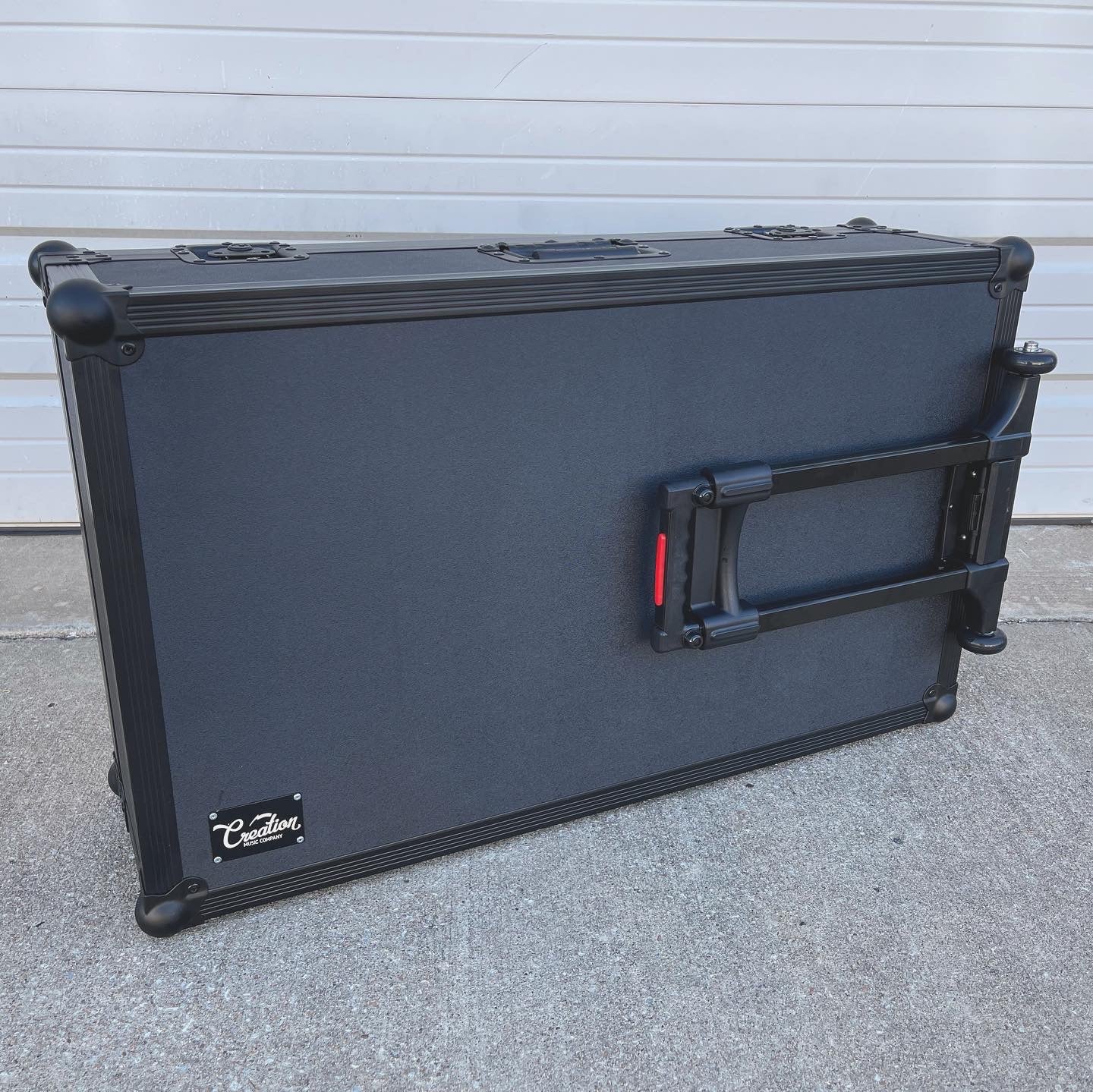 Make Custom Size Case With Black Hardware