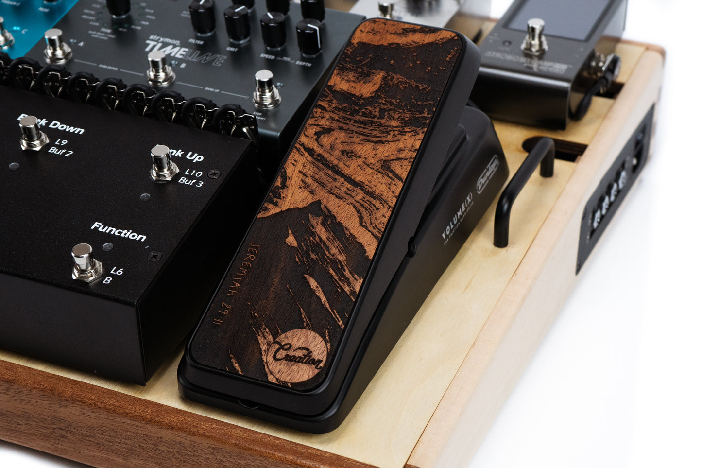 Custom Pedalboard Wiring Setup