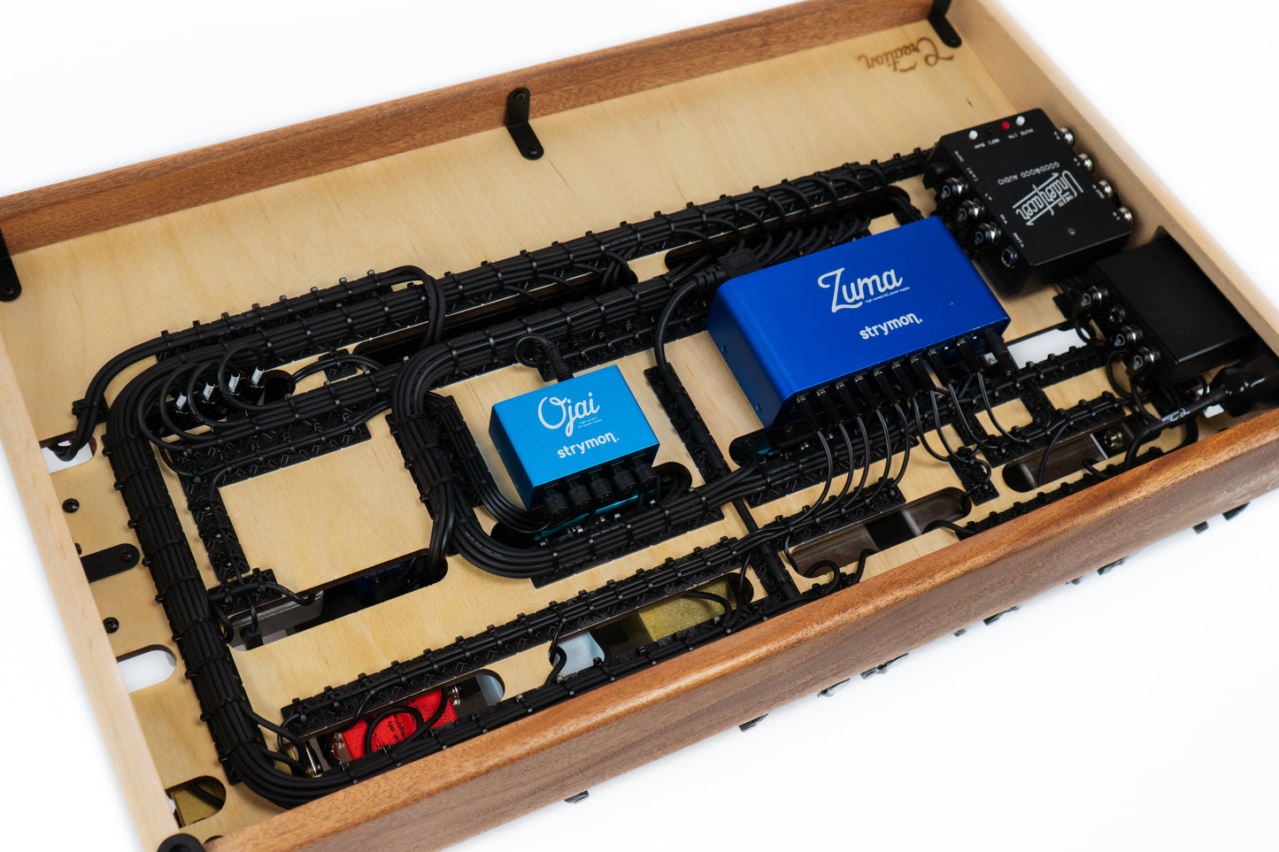 Custom Pedalboard Wiring Setup