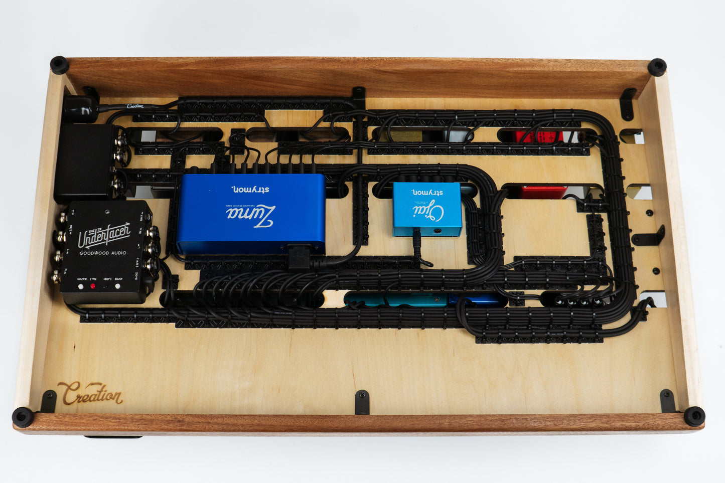 Custom Pedalboard Wiring Setup