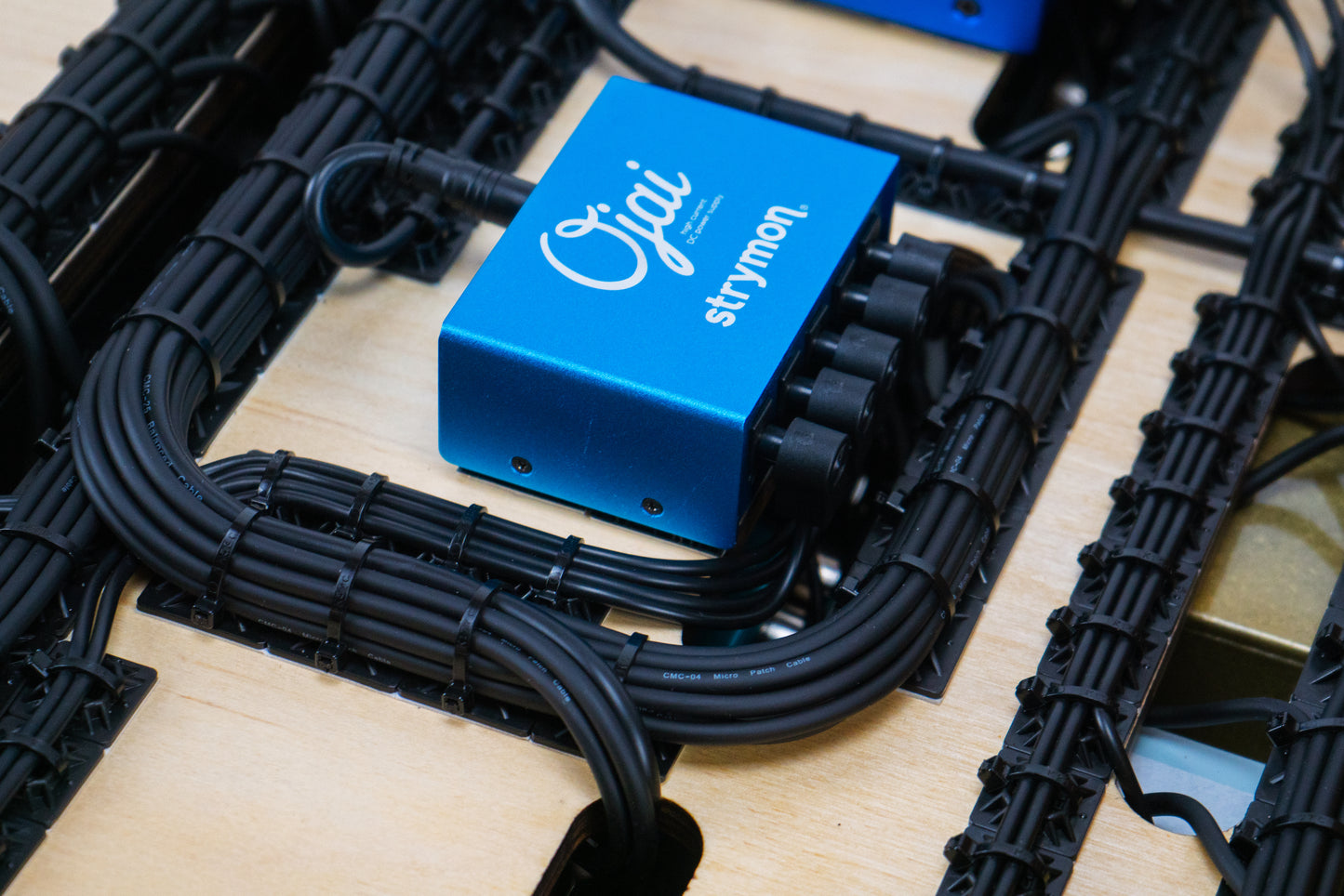 Custom Pedalboard Wiring Setup